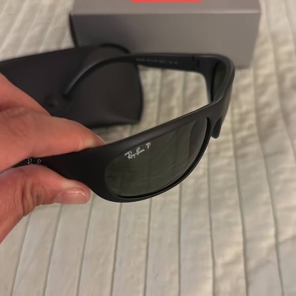 (Ray-Ban) Black Polarized Wrap Y2K Sunglasses - BNIB - Picture 3 of 5